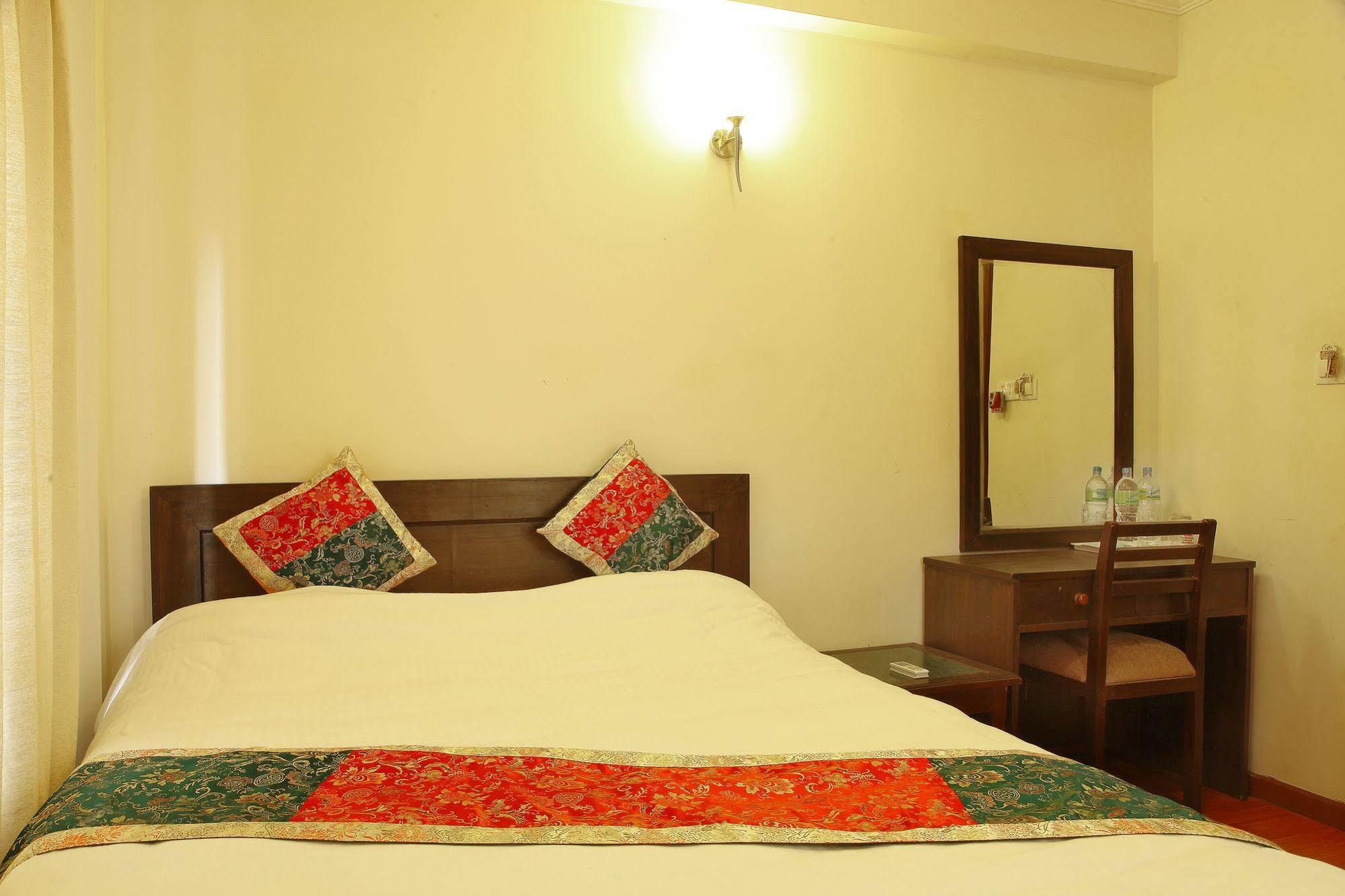 Hotel Mums Home Kathmandu Bagian luar foto